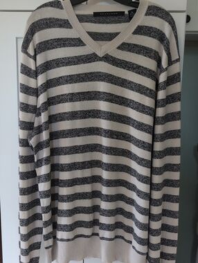 Sean John Y2K Era Cream and Black Striped V‑Neck Sweater, 4XL